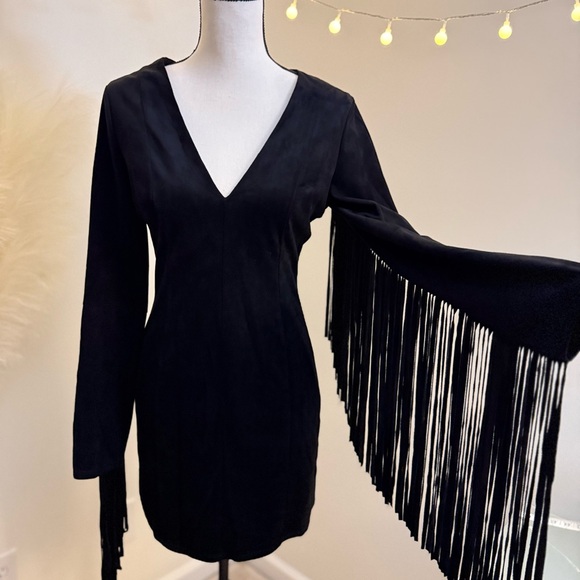 🌾 Stunning Black Fringe Sleeve Dress - Picture 4 of 6